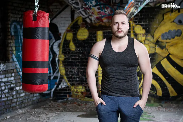 Sessione Anale Intensa dei Campioni di Boxe Morgan Blake e Tobias James 1