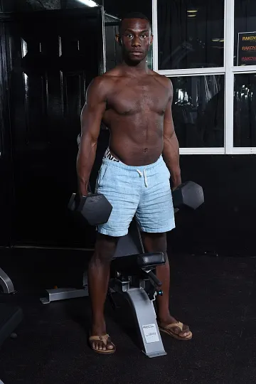Lelaki Berotot Hitam Adonis Courverture Parker Payne Gim Seks – foto 5 daripada 20