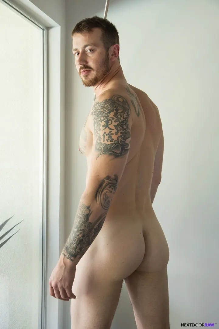 Dövmeli Trevor Jones Gay Partneriyle Hardcore Anal 1