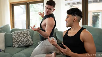 Trevor Brooks a Zeno Rey: Nahá Fotosemka Adult Time