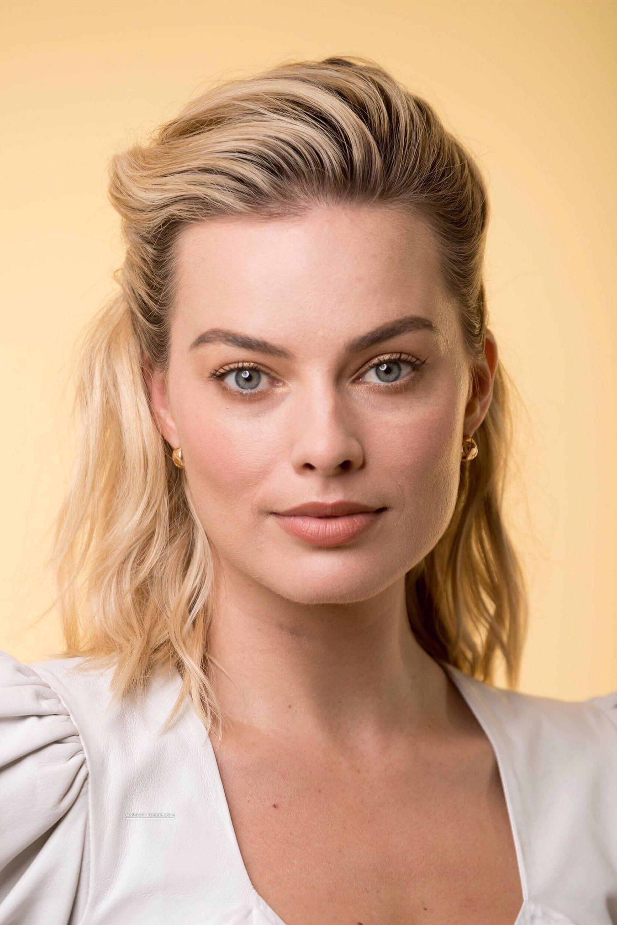 Margot Robbie — Screen & Red Carpet