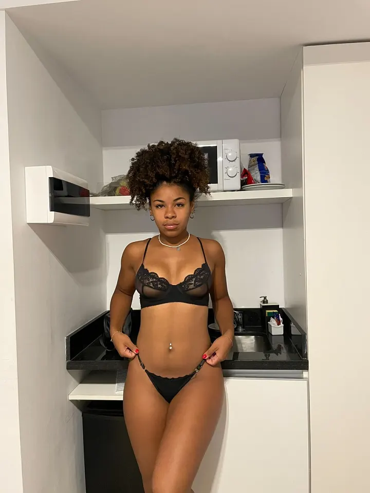 پائولا آکسو عاری OnlyFans محتوای لو رفته 14