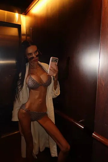 Kandungan Eksklusif Valentina X Rose di OnlyFans