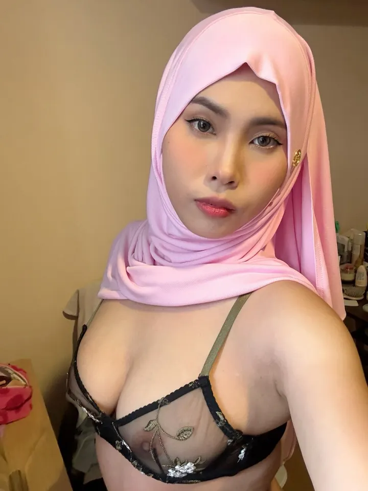 Showcase de Criadora OnlyFans Asiática de Peitos Grandes 8