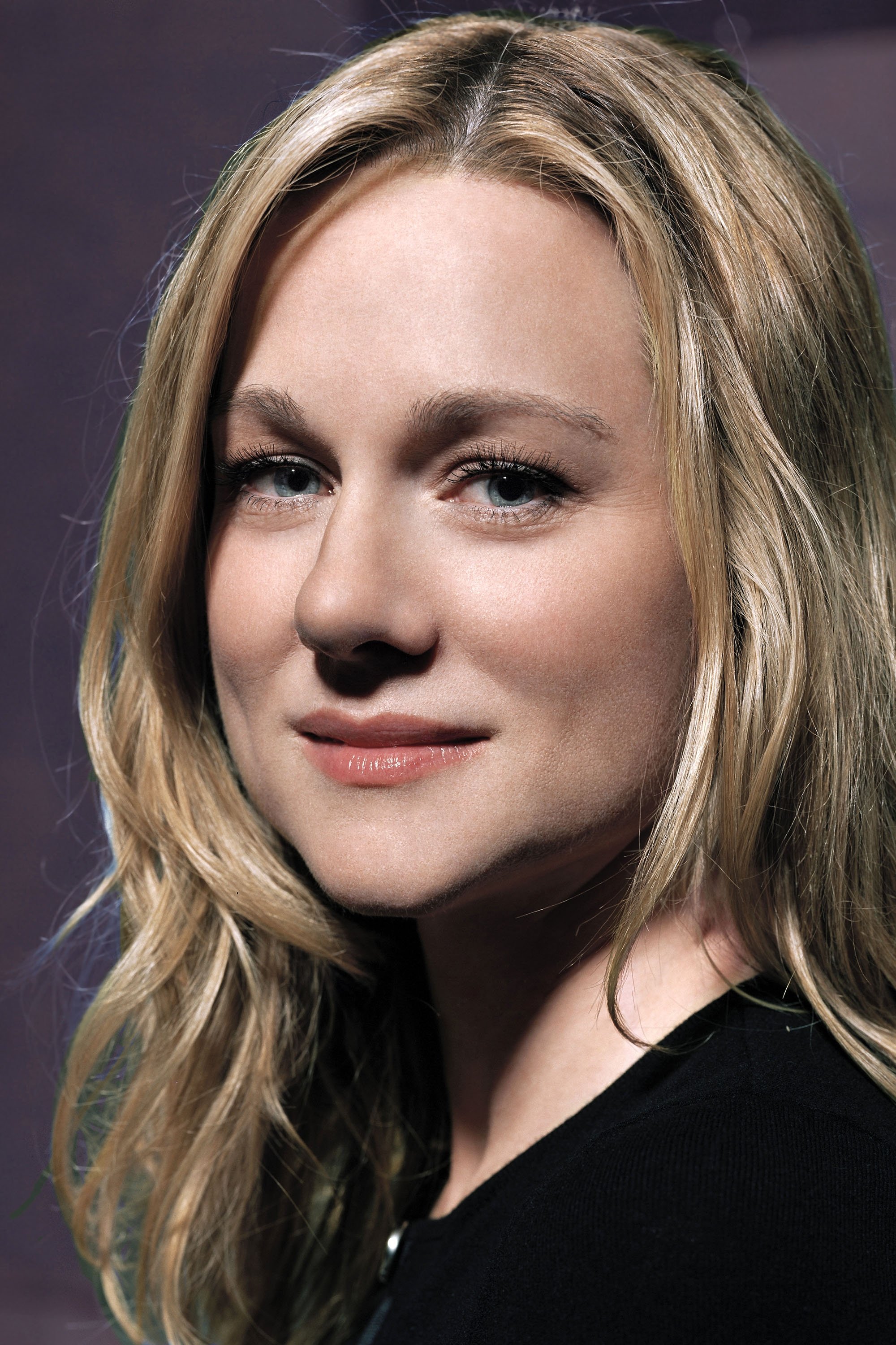 Laura Linney — Screen & Spotlight