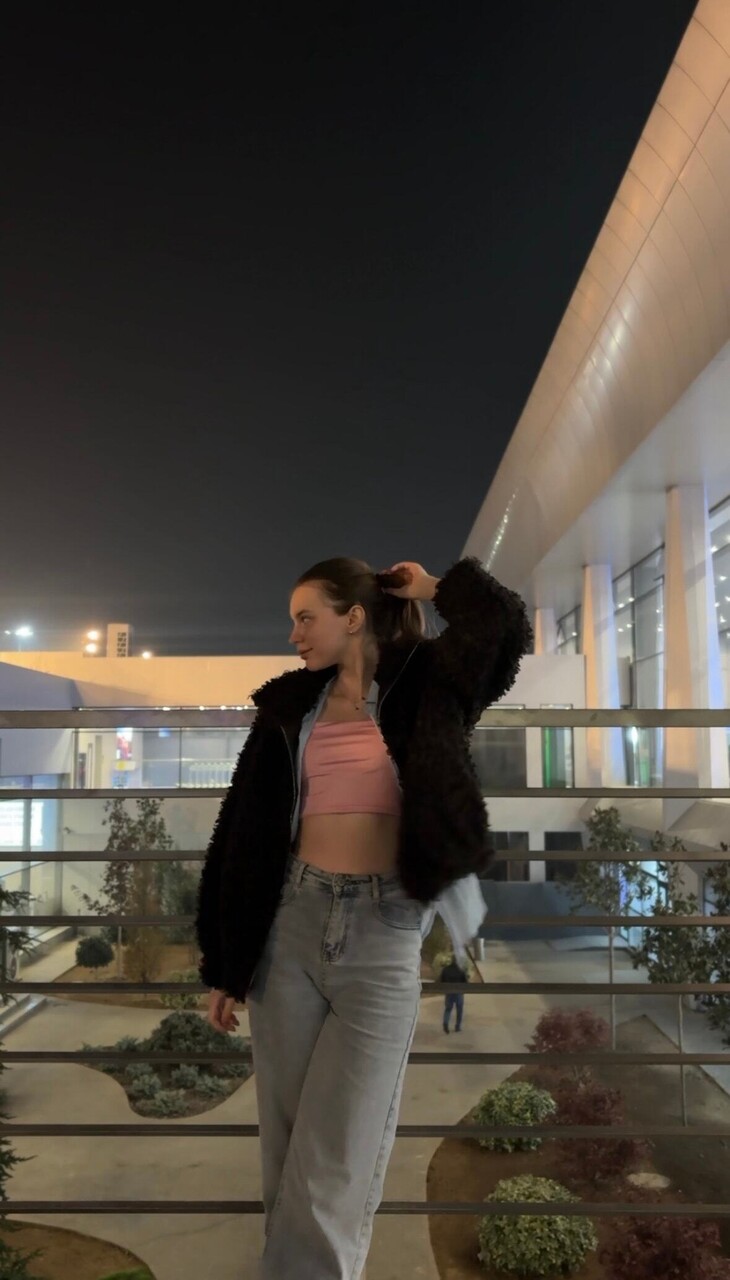 Exklusive Foto-Sammlung von Aliza Grant auf OnlyFans