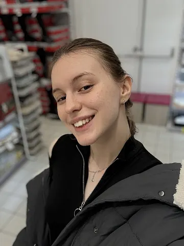 Ekskluzywna Kolekcja Zdjęć Alizy Grant na OnlyFans – zdjęcie 5 z 12