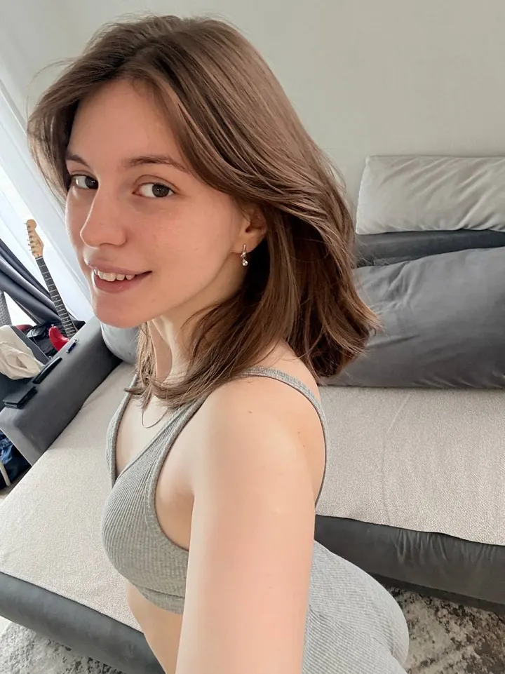 گالری اختصاصی علیزا گرنت در OnlyFans 2