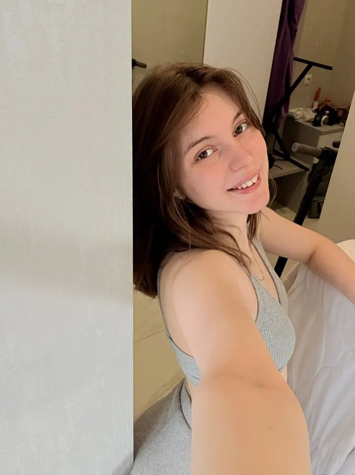 گالری اختصاصی علیزا گرنت در OnlyFans 6