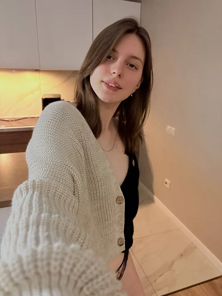 گالری اختصاصی علیزا گرنت در OnlyFans 10