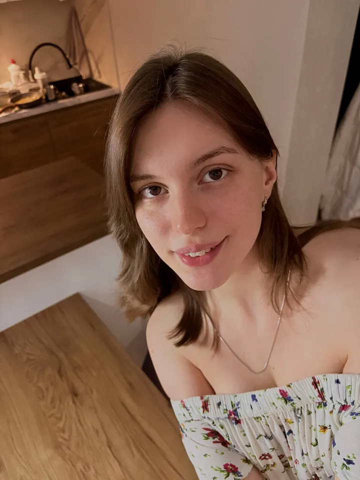 گالری اختصاصی علیزا گرنت در OnlyFans 17